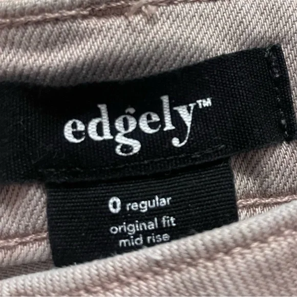 Women’s Classic Cream Cargo Pants - Picture 4 of 4